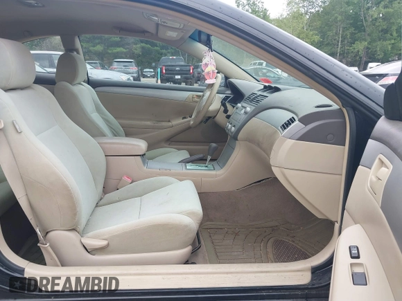 2005 Toyota Solara SE z VIN 4T1CE38P45U503494, wystawiony jako IAAI lot #42542850 z przebiegiem 197 503 mil mil oraz . Historia ofert i sprzedaży dostępna na DreamBid. Obrazek 5.