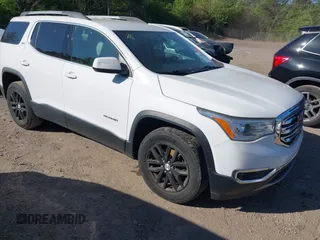 2019 GMC Acadia SLT z VIN 1GKKNMLS1KZ186634, wystawiony jako IAAI lot #42030423 z przebiegiem 91 430 mil mil oraz . Historia ofert i sprzedaży dostępna na DreamBid. Obrazek 1.