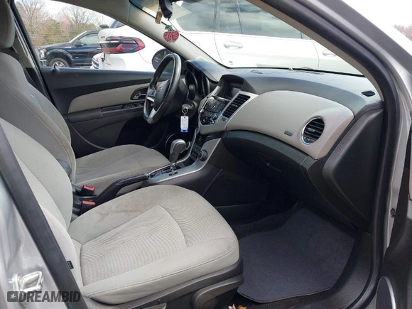2011 Chevrolet Cruze ECO w/1XF with VIN 1G1PJ5S95B7265729, listed as a IAAI auction lot 41725823 with 124,747 mi miles. Bid and sale history available at carsss.com. Image 5.