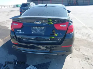 2015 Kia Optima SX Turbo с VIN 5XXGR4A69FG421169, выставлен на аукционе IAAI как лот 41912655 с пробегом 82 380 миль миль и . История ставок и продаж доступна на DreamBid. Изображение 16.