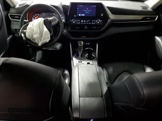 2024 Toyota Highlander LE with VIN 5TDKDRBHXRS545363, listed as a Copart auction lot 60796965 with 23,938 mi miles and Clean title. Bid and sale history available at DreamBid. Image 8.