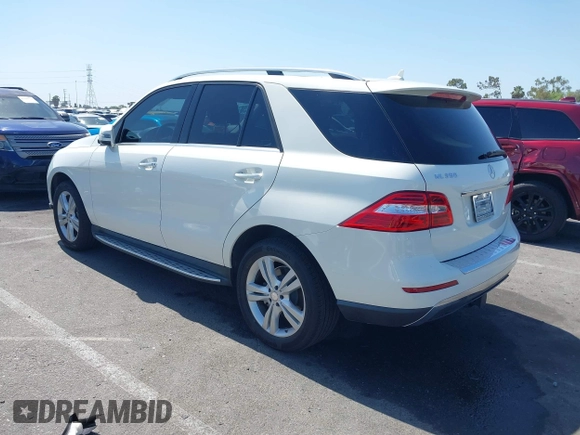 2013 Mercedes-Benz M 350 with VIN 4JGDA5JB6DA216944, listed as a IAAI auction lot 42532706 with 104,443 mi miles and . Bid and sale history available at DreamBid. Image 3.