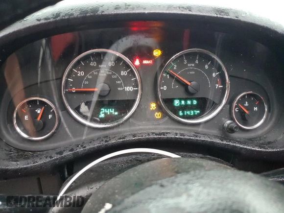 2018 Jeep Wrangler Unlimited Sport S z VIN 1C4BJWDG1JL855855, wystawiony jako Copart lot #56907455 z przebiegiem 61 437 mil mil oraz Szkoda całkowita • Salvage title. Historia ofert i sprzedaży dostępna na DreamBid. Obrazek 9.