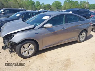 2013 Hyundai Sonata with VIN KMHEC4A46DA075948, listed as a IAAI auction lot 41994662 with 146,699 mi miles and . Bid and sale history available at carsss.com. Image 18.