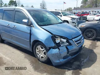 2007 Honda Odyssey EX-L with VIN 5FNRL38747B105430, listed as a IAAI auction lot 41841005 with 286,605 mi miles. Bid and sale history available at carsss.com. Image 6.