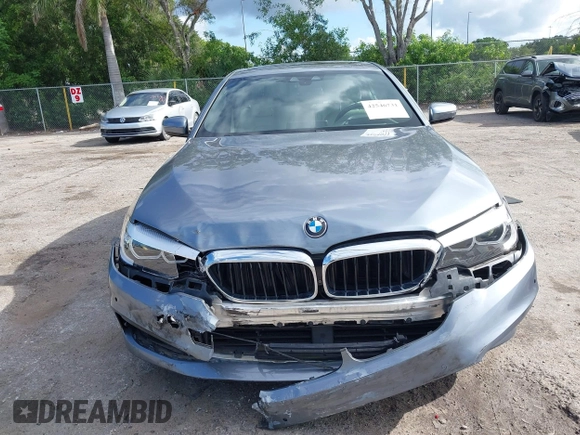 2019 BMW 5 Series 530i z VIN WBAJA5C50KBX87929, wystawiony jako IAAI lot #42546731 z przebiegiem 50 129 mil mil oraz . Historia ofert i sprzedaży dostępna na DreamBid. Obrazek 12.