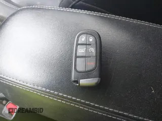 2020 Jeep Cherokee Limited z VIN 1C4PJLDB9LD529985, wystawiony jako IAAI lot #42074723 z przebiegiem 93 765 mil mil oraz . Historia ofert i sprzedaży dostępna na DreamBid. Obrazek 11.