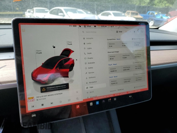2024 Tesla Model Y Long Range с VIN 7SAYGDEE2RF197362, выставлен на аукционе Copart как лот 55239325 с пробегом 10 943 миль миль и Списание • Salvage title. История ставок и продаж доступна на DreamBid. Изображение 9.