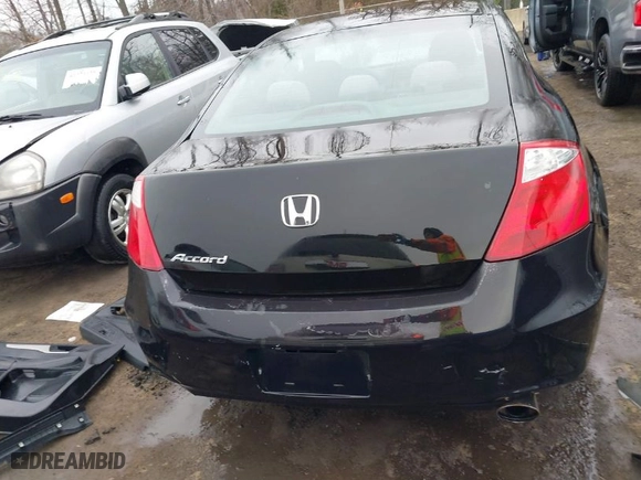 2008 Honda Accord Cpe LX-S with VIN 1HGCS12328A022304, listed as a IAAI auction lot 41541266 with 206,948 mi miles. Bid and sale history available at carsss.com. Image 16.