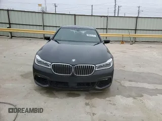 2018 BMW 7 Series ALPINA B7 xDrive with VIN WBA7F2C5XJG423853, listed as a Copart auction lot 88920175 with 124,652 mi miles and Salvage Title. Bid and sale history available at carsss.com. Image 13.