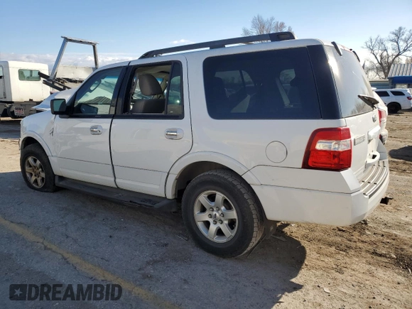 2010 Ford Expedition SSV with VIN 1FMJU1G58AEB57081, listed as a Copart auction lot 84215974 with Not provided miles and Salvage title. Bid and sale history available at DreamBid. Image 2.