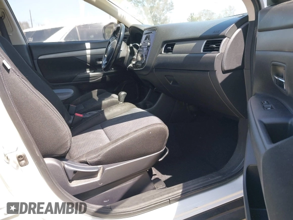 2016 Mitsubishi Outlander ES z VIN JA4AD2A30GZ051821, wystawiony jako IAAI lot #42283059 z przebiegiem 147 745 mil mil oraz . Historia ofert i sprzedaży dostępna na DreamBid. Obrazek 5.