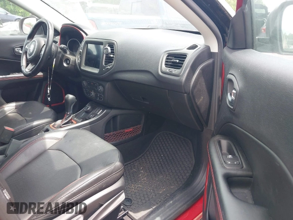 2020 Jeep Compass Trailhawk с VIN 3C4NJDDB5LT221591, выставлен на аукционе IAAI как лот 42495388 с пробегом 100 995 миль миль и . История ставок и продаж доступна на DreamBid. Изображение 5.