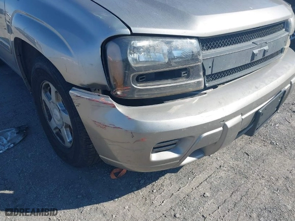 2002 Chevrolet TrailBlazer LTZ with VIN 1GNDT13S722204501, listed as a IAAI auction lot 41658875 with 162,007 mi miles. Bid and sale history available at carsss.com. Image 6.