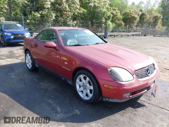 1999 Mercedes-Benz SLK-Class with VIN WDBKK47F0XF088123, listed as a IAAI auction lot 41991751 with 275,370 mi miles. Bid and sale history available at carsss.com. Image 1.