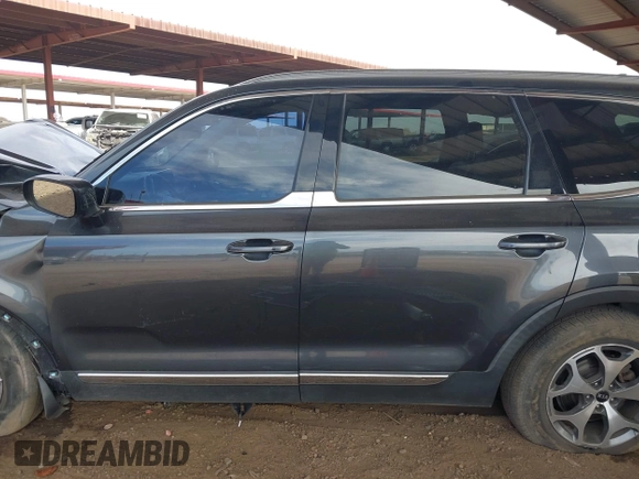 2020 Kia Telluride EX z VIN 5XYP3DHC0LG033039, wystawiony jako IAAI lot #41557612 z przebiegiem 84 882 mil mil oraz . Historia ofert i sprzedaży dostępna na DreamBid. Obrazek 14.