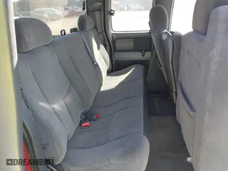 2006 Chevrolet Silverado 1500 LT2 with VIN 1GCEK19B56Z218062, listed as a IAAI auction lot 41699683 with 290,252 mi miles. Bid and sale history available at carsss.com. Image 8.