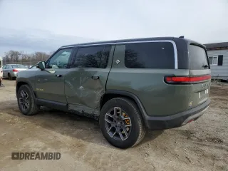 2022 Rivian R1S Launch Edition z VIN 7PDSGABL4NN000393, wystawiony jako Copart lot #44218005 z przebiegiem 26 598 mil mil oraz Szkoda całkowita • Salvage title. Historia ofert i sprzedaży dostępna na DreamBid. Obrazek 2.