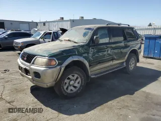 2001 Mitsubishi Montero Sport XLS with VIN JA4LS31H61P021600, listed as a Copart auction lot 66138844 with 152,230 mi miles and Salvage Title. Bid and sale history available at carsss.com. Image 1.
