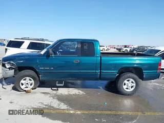 1999 Dodge 1500 z VIN 1B7HF13Z5XJ547187, wystawiony jako IAAI lot #41687655 z przebiegiem 187 722 mil mil oraz . Historia ofert i sprzedaży dostępna na DreamBid. Obrazek 15.
