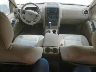 2008 Ford Explorer Sport Trac XLT with VIN 1FMEU51E58UB33662, listed as a Copart auction lot 47993075 with 194,722 mi miles and Salvage title. Bid and sale history available at DreamBid. Image 8.