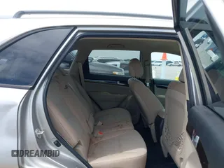 2014 Kia Sorento LX z VIN 5XYKT4A7XEG460996, wystawiony jako IAAI lot #42270696 z przebiegiem 105 677 mil mil oraz . Historia ofert i sprzedaży dostępna na DreamBid. Obrazek 8.