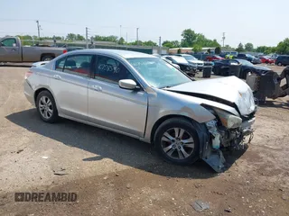 2012 Honda Accord SE z VIN 1HGCP2F64CA003824, wystawiony jako IAAI lot #40758540 z przebiegiem Nie podano mil oraz . Historia ofert i sprzedaży dostępna na DreamBid. Obrazek 1.
