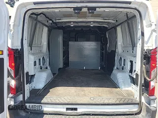 2019 Ford Transit z VIN 1FTYR1YG1KKB57785, wystawiony jako IAAI lot #42888449 z przebiegiem 39 580 mil mil oraz . Historia ofert i sprzedaży dostępna na DreamBid. Obrazek 6.