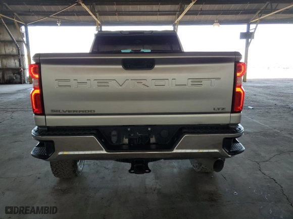 2022 Chevrolet Silverado 2500HD LTZ with VIN 1GC4YPEY6NF132704, listed as a Copart auction lot 53490555 with 139,638 mi miles and Salvage Title. Bid and sale history available at carsss.com. Image 6.