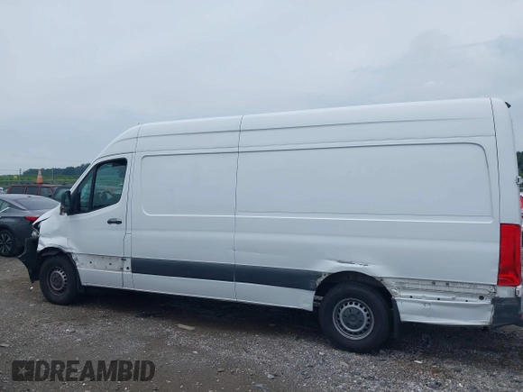 2020 Mercedes-Benz Sprinter Cargo Cargo with VIN W1Y40CHYXLT034958, listed as a IAAI auction lot 39915952 with 182,384 mi miles and . Bid and sale history available at carsss.com. Image 14.