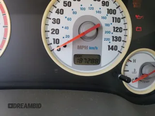 2004 Dodge Stratus SXT z VIN 4B3AG42G74E092556, wystawiony jako Copart lot #56297744 z przebiegiem 187 288 mil mil oraz Szkody całkowita. Historia ofert i sprzedaży dostępna na DreamBid. Obrazek 9.