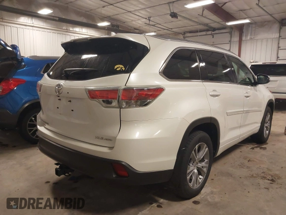 2015 Toyota Highlander XLE z VIN 5TDJKRFH9FS115122, wystawiony jako IAAI lot #41925336 z przebiegiem 159 518 mil mil oraz . Historia ofert i sprzedaży dostępna na DreamBid. Obrazek 4.