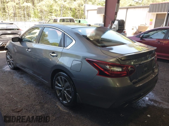 2018 Nissan Altima SV with VIN 1N4AL3AP3JC220232, listed as a IAAI auction lot 42037929 with 54,908 mi miles and . Bid and sale history available at carsss.com. Image 3.