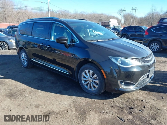 2018 Chrysler Pacifica Touring L z VIN 2C4RC1BG2JR114345, wystawiony jako IAAI lot #41629088 z przebiegiem 114 682 mil mil oraz . Historia ofert i sprzedaży dostępna na DreamBid. Obrazek 1.