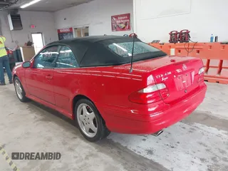2001 Mercedes-Benz CLK 320/430 z VIN WDBLK70G91T076182, wystawiony jako IAAI lot #42244062 z przebiegiem 77 733 mil mil oraz . Historia ofert i sprzedaży dostępna na DreamBid. Obrazek 3.
