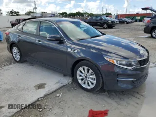 2017 Kia Optima LX z VIN 5XXGT4L38HG124210, wystawiony jako Copart lot #62261805 z przebiegiem 88 310 mil mil oraz Czysty tytuł • Clean title. Historia ofert i sprzedaży dostępna na DreamBid. Obrazek 4.