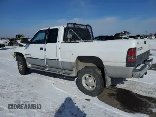 2000 Dodge Ram 2500 with VIN 1B7KF23W4YJ137421, listed as a Copart auction lot 44046975 with 136,850 mi miles and Salvage Title. Bid and sale history available at carsss.com. Image 2.
