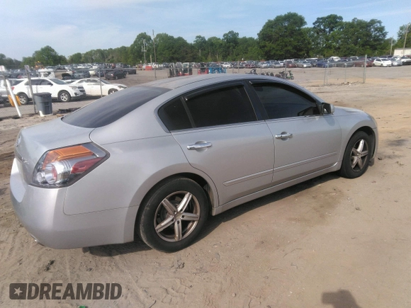 2008 Nissan Altima 2.5 S with VIN 1N4AL21E68C180831, listed as a IAAI auction lot 42091296 with 229,780 mi miles. Bid and sale history available at carsss.com. Image 4.