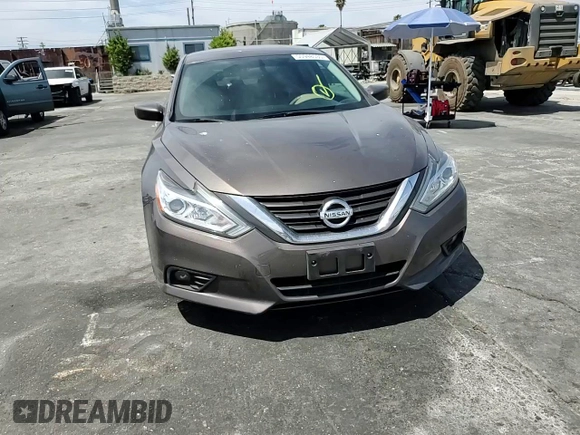 2017 Nissan Altima SV z VIN 1N4AL3AP5HC122605, wystawiony jako Copart lot #55948535 z przebiegiem 101 575 mil mil oraz Szkoda całkowita • Salvage title. Historia ofert i sprzedaży dostępna na DreamBid. Obrazek 13.