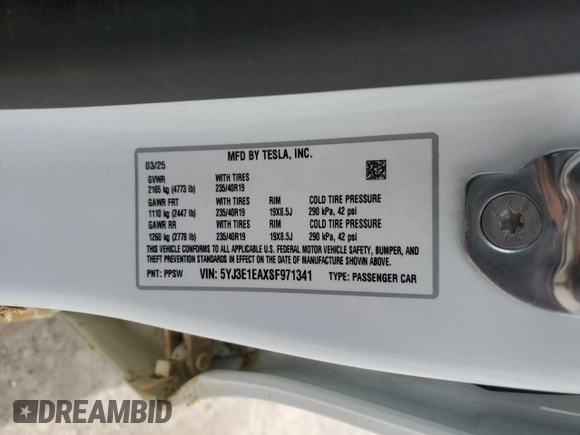 2025 Tesla Model 3 Long Range z VIN 5YJ3E1EAXSF971341, wystawiony jako Copart lot #57615695 z przebiegiem 4 823 mil mil oraz Szkoda całkowita • Salvage title. Historia ofert i sprzedaży dostępna na DreamBid. Obrazek 12.