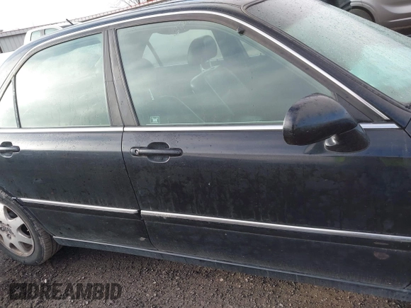 2002 Acura RL with VIN JH4KA96502C011187, listed as a IAAI auction lot 41324456 with 181,284 mi miles and . Bid and sale history available at DreamBid. Image 13.