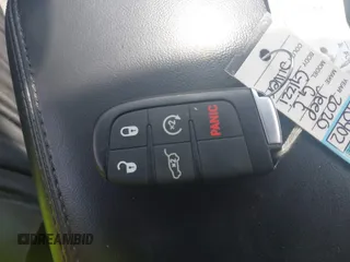 2020 Jeep Grand Cherokee Limited X z VIN 1C4RJFBG3LC233195, wystawiony jako IAAI lot #42492543 z przebiegiem 60 940 mil mil oraz . Historia ofert i sprzedaży dostępna na DreamBid. Obrazek 11.