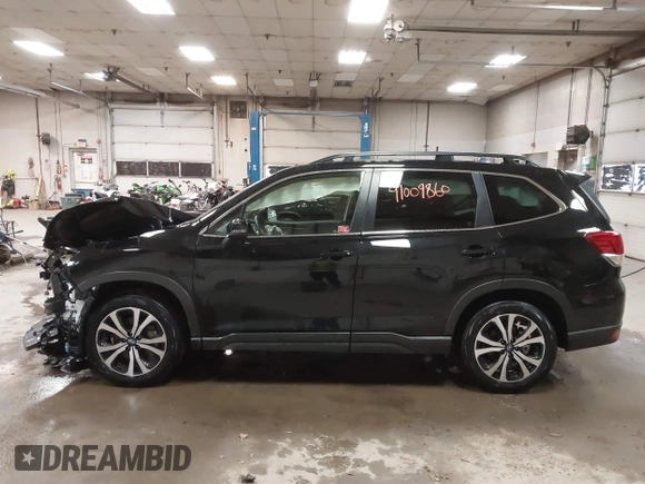 2024 Subaru Forester Limited with VIN JF2SKALC4RH441399, listed as a IAAI auction lot 41009860 with 6,101 mi miles. Bid and sale history available at carsss.com. Image 15.