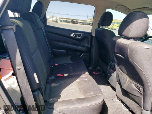 2019 Nissan Pathfinder S z VIN 5N1DR2MN1KC607076, wystawiony jako Copart lot #50372865 z przebiegiem 122 896 mil mil oraz Szkoda całkowita • Salvage title. Historia ofert i sprzedaży dostępna na DreamBid. Obrazek 11.