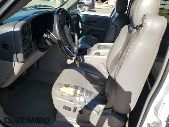 2004 Chevrolet Suburban Z71 with VIN 3GNFK16Z74G245340, listed as a Copart auction lot 57491305 with 283,174 mi miles and Salvage title. Bid and sale history available at DreamBid. Image 7.
