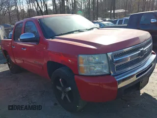 2009 Chevrolet Silverado 1500 LS with VIN 3GCEC13C39G120599, listed as a IAAI auction lot 41647089 with 201,828 mi miles. Bid and sale history available at carsss.com. Image 1.