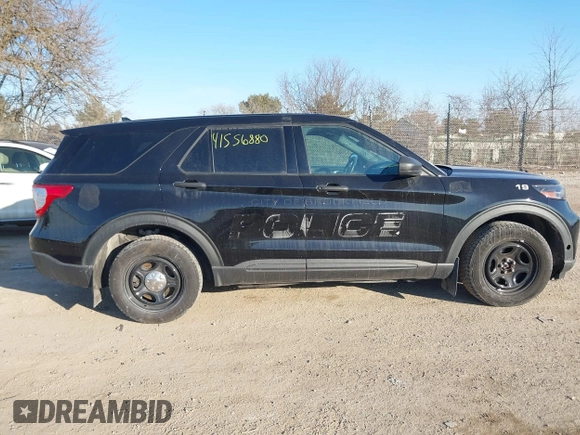 2020 Ford Police Interceptor Utility z VIN 1FM5K8AB5LGD08853, wystawiony jako IAAI lot #41556880 z przebiegiem 90 477 mil mil oraz . Historia ofert i sprzedaży dostępna na DreamBid. Obrazek 13.