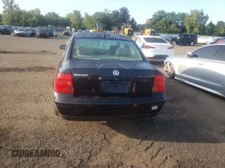 1998 Volkswagen Passat z VIN WVWMA63B0WE159272, wystawiony jako Copart lot #68279244 z przebiegiem 162 107 mil mil oraz Szkoda całkowita • Salvage title. Historia ofert i sprzedaży dostępna na DreamBid. Obrazek 6.