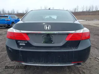 2013 Honda Accord Sdn EX-L with VIN 1HGCR2F82DA086652, listed as a IAAI auction lot 41757842 with 104,999 mi miles. Bid and sale history available at carsss.com. Image 17.