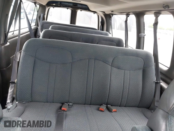 2002 Chevrolet Express with VIN 1GAHG39RX21222715, listed as a IAAI auction lot 42201370 with 107,516 mi miles. Bid and sale history available at carsss.com. Image 8.